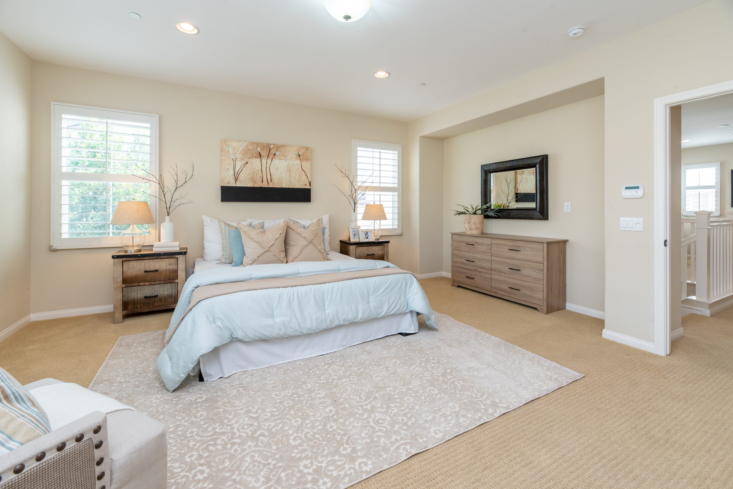 how to arrange bedroom furniture